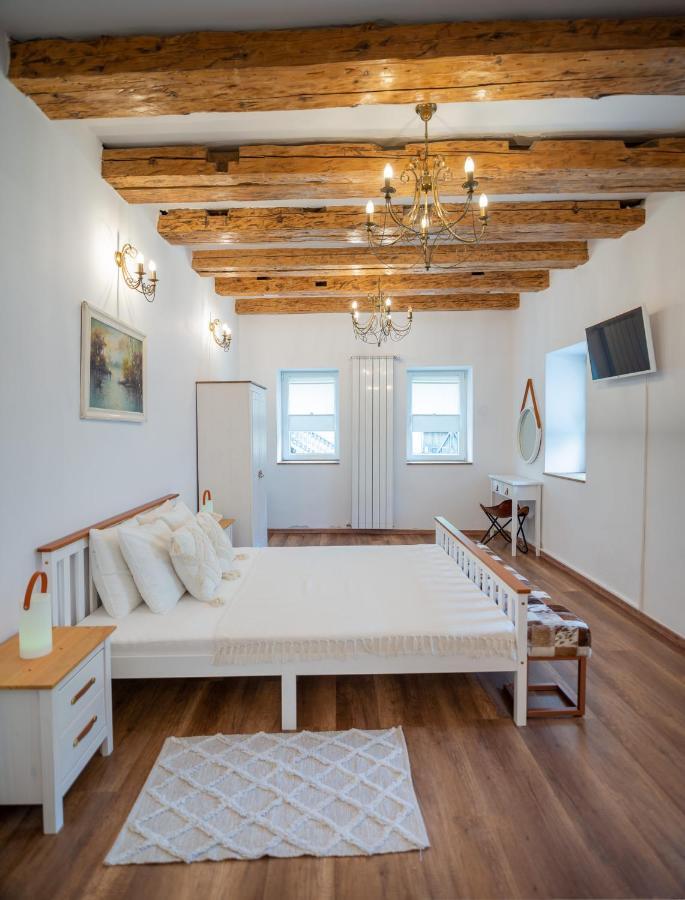 Fernweh Haus Brasov Hotel Eksteriør billede