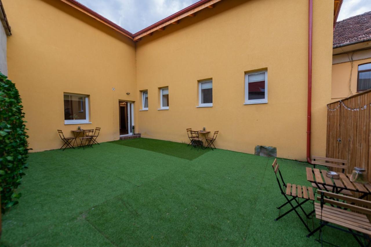 Fernweh Haus Brasov Hotel Eksteriør billede