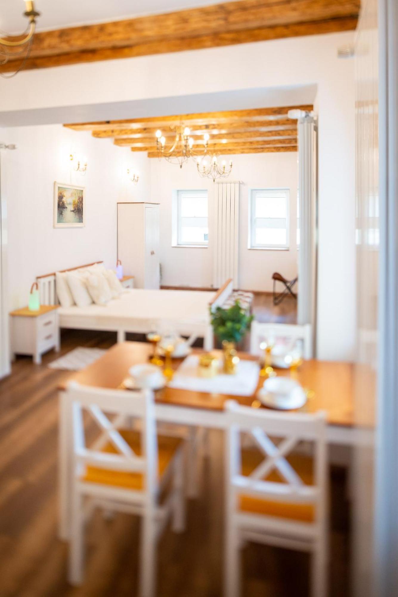 Fernweh Haus Brasov Hotel Værelse billede