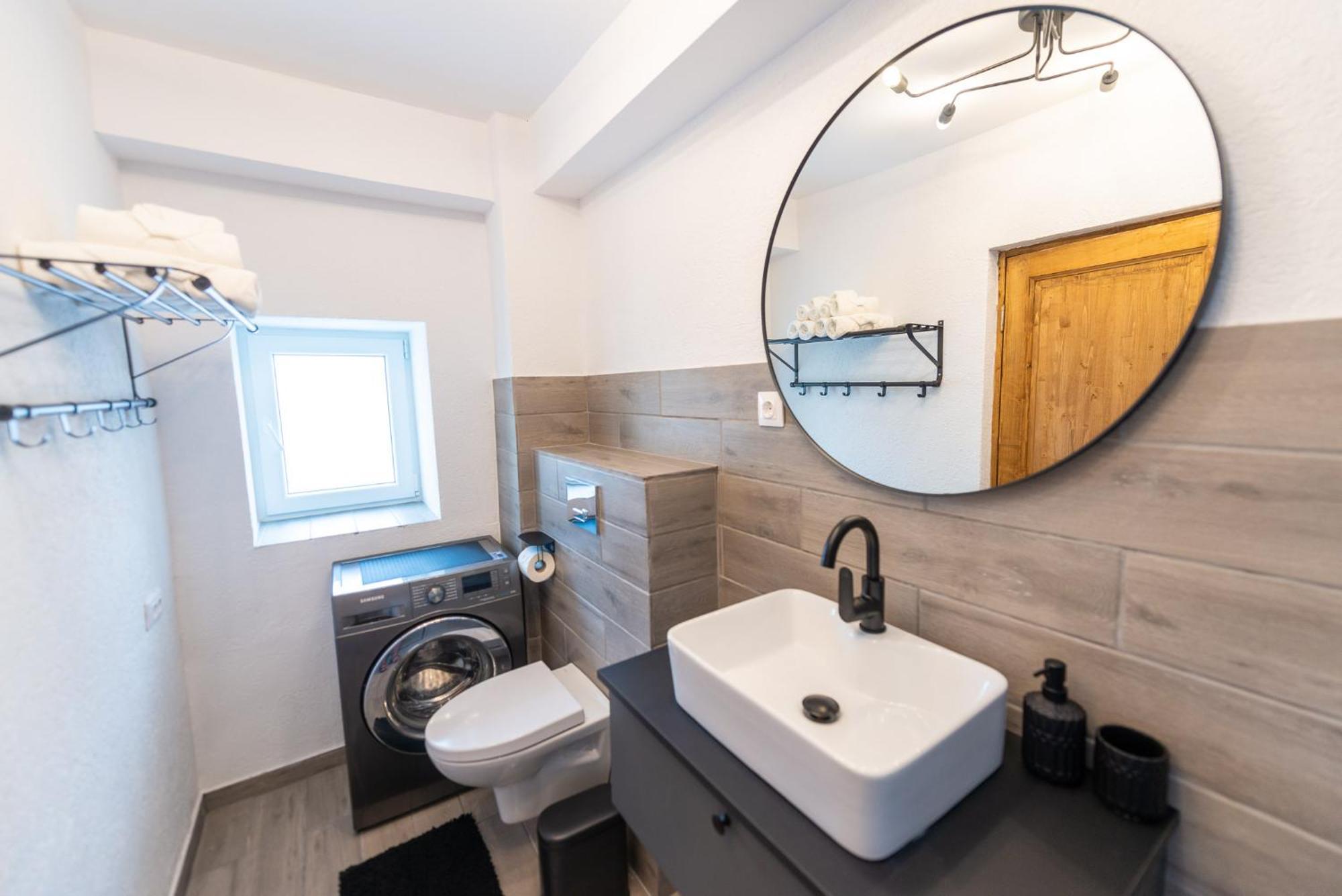 Fernweh Haus Brasov Hotel Værelse billede